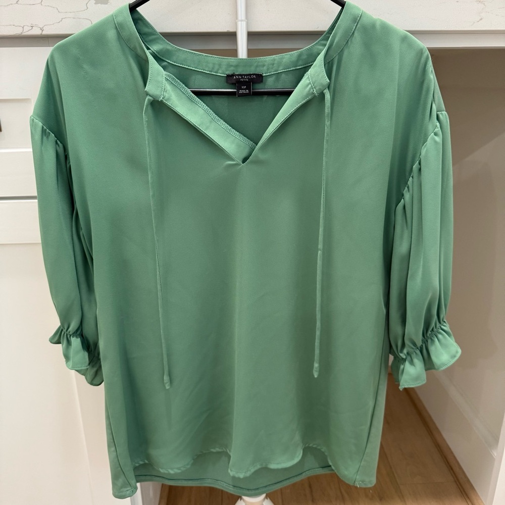 Ann Taylor Green Relaxed Tie Front Top